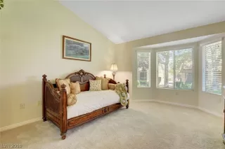 Photo #3: 2126693 Listing 