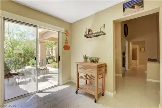 Photo #5: 2126693 Listing 