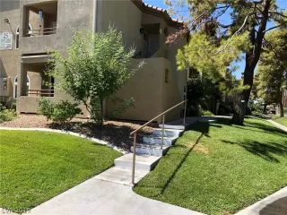 Photo #1: 2126735 Listing