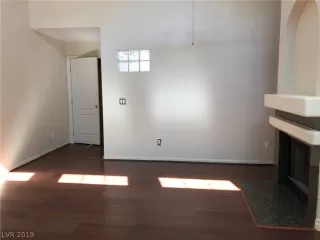 Photo #3: 2126735 Listing