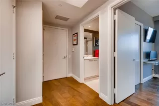 Photo #1: 2126771 Listing 