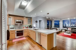 Photo #6: 2126771 Listing 