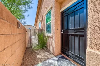 Photo #1: 2126820 Listing