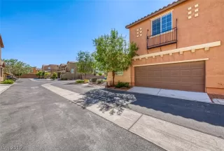 Photo #2: 2126820 Listing