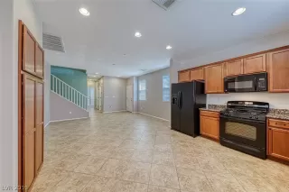 Photo #3: 2126820 Listing