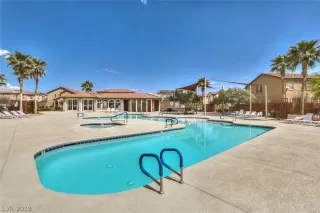 Photo #6: 2126820 Listing