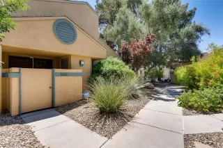 Photo #2: 2126849 Listing