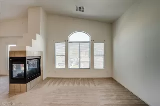 Photo #2: 2126858 Listing 
