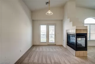 Photo #5: 2126858 Listing 