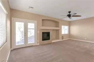 Photo #3: 2126867 Listing 