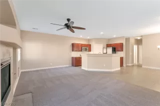 Photo #4: 2126867 Listing 