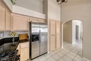 Photo #3: 2126882 Listing