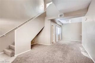 Photo #1: 2126895 Listing 