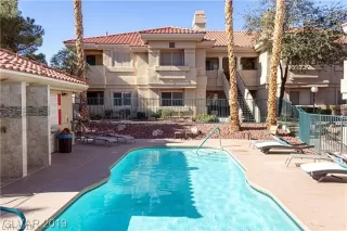 Photo #1: 2126921 Listing