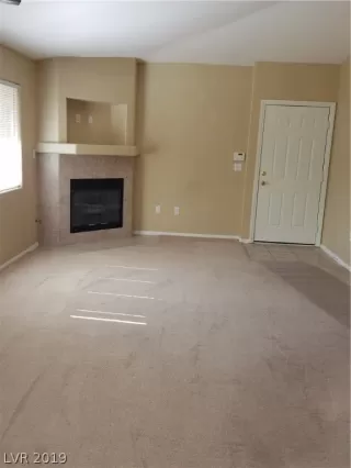 Photo #4: 2126921 Listing