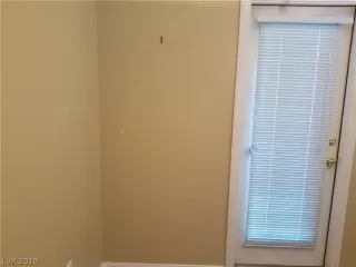 Photo #6: 2126921 Listing