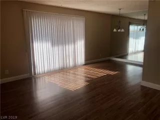 Photo #1: 2126935 Listing