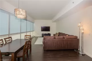 Photo #2: 2126969 Listing