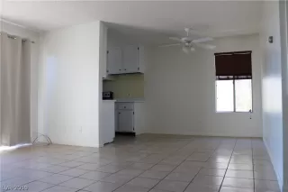 Photo #3: 2127006 Listing