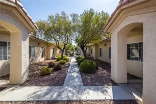 Photo #1: 2127047 Listing