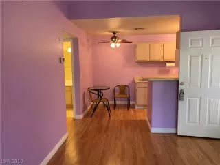 Photo #4: 2127053 Listing