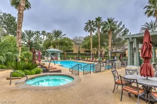 Photo #2: 2127075 Listing