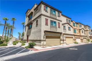 Photo #1: 2127089 Listing 