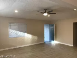 Photo #2: 2127112 Listing