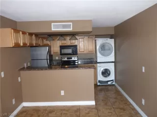 Photo #5: 2127131 Listing 