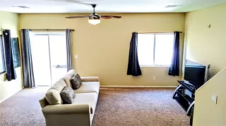 Photo #4: 2127197 Listing 