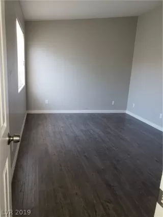 Photo #4: 2127202 Listing 