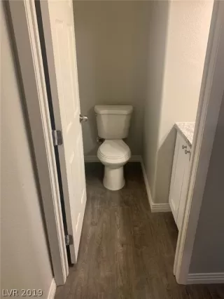 Photo #6: 2127202 Listing 