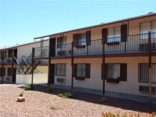 Photo #3: 2127277 Listing 
