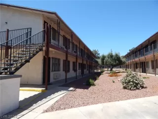 Photo #4: 2127277 Listing 
