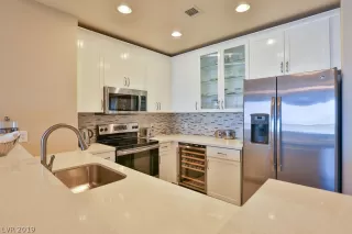 Photo #3: 2127333 Listing