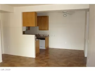 Photo #4: 2127383 Listing 