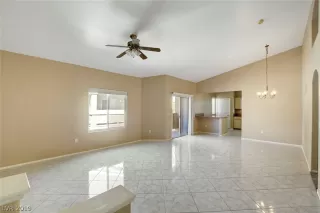 Photo #2: 2127439 Listing 