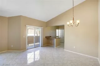 Photo #5: 2127439 Listing 