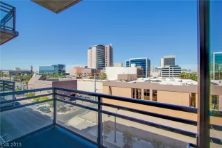 Photo #4: 2127471 Listing