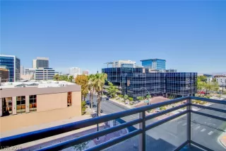 Photo #5: 2127471 Listing