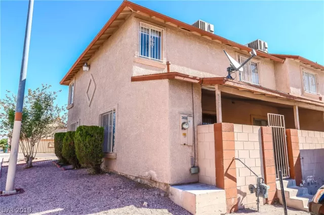 MLS: 2127500 Condo For Sale