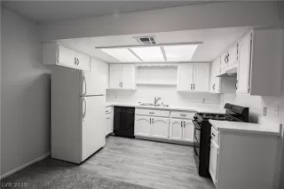 Photo #3: 2127504 Listing 