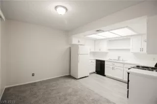 Photo #4: 2127504 Listing 