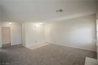 Photo #5: 2127504 Listing 