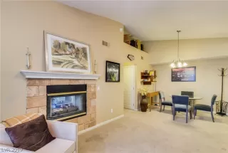 Photo #3: 2127566 Listing