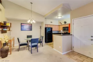 Photo #4: 2127566 Listing