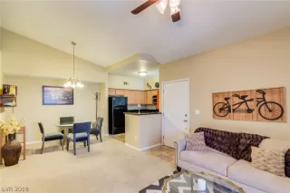 Photo #5: 2127566 Listing