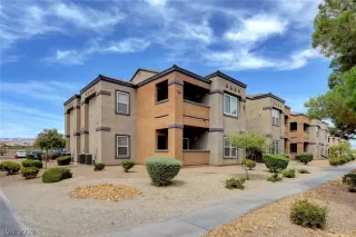 Photo #1: 2127619 Listing 