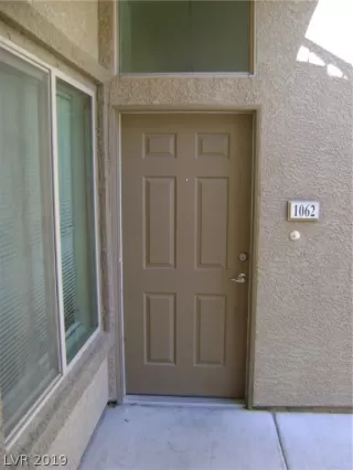 Photo #1: 2127644 Listing