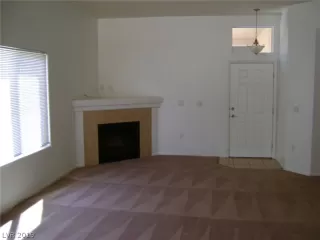 Photo #3: 2127644 Listing